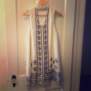 Beautiful White Sleeveless Dress w/Black Detailing